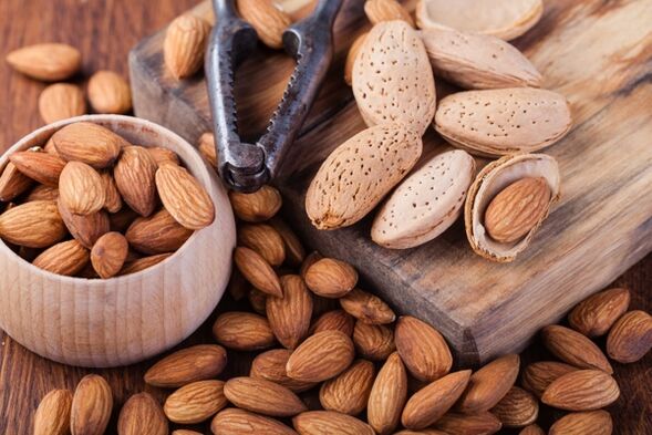 Almonds can enhance men's libido